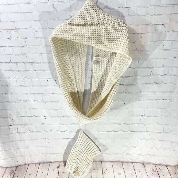 LOFT Knit Hat & Infinity Scarf Set - Picture 1 of 4